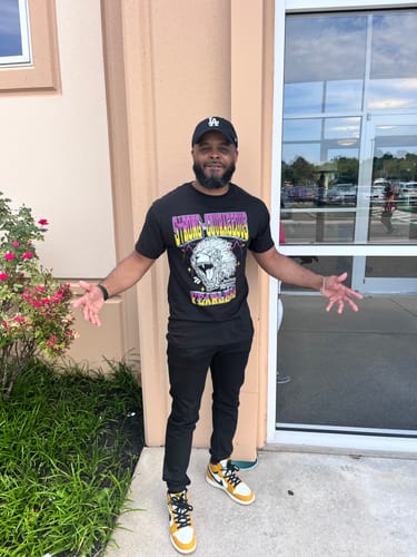 Customer photo review of Vending T-Shirt Unisex (S-5XL)