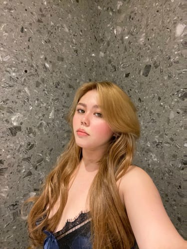 Customer photo review of 22" Hollywood Waves