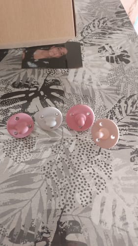 Customer photo review of Chupete DIAMOND By Nenina & Co Rosa Pálido y Gris