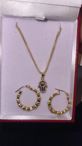 Customer photo review of *NEW* (3X$299) 14K Hamsa Pendant 🪬 + Hollow Franco Chain + Bamboo Hoop Earrings 🤯 JTJ™