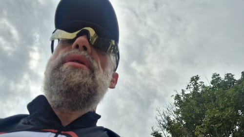 Customer photo review of Kapvoe Interchangeable Full & Half Frame Sunglasses