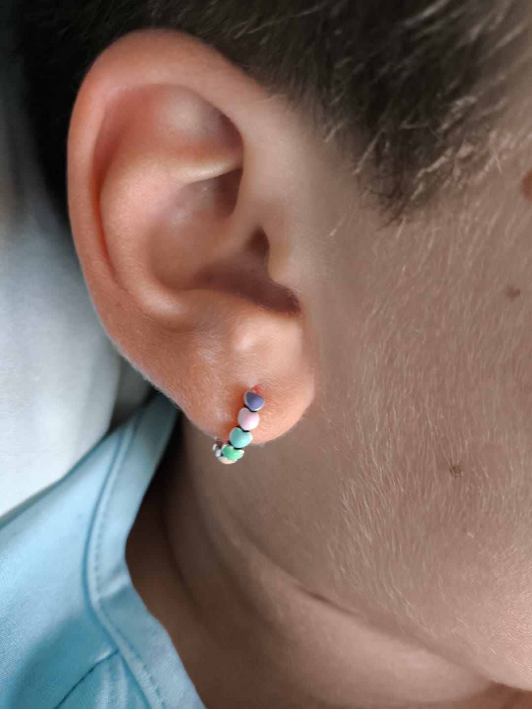 Customer photo review of Pendientes Colorful Love