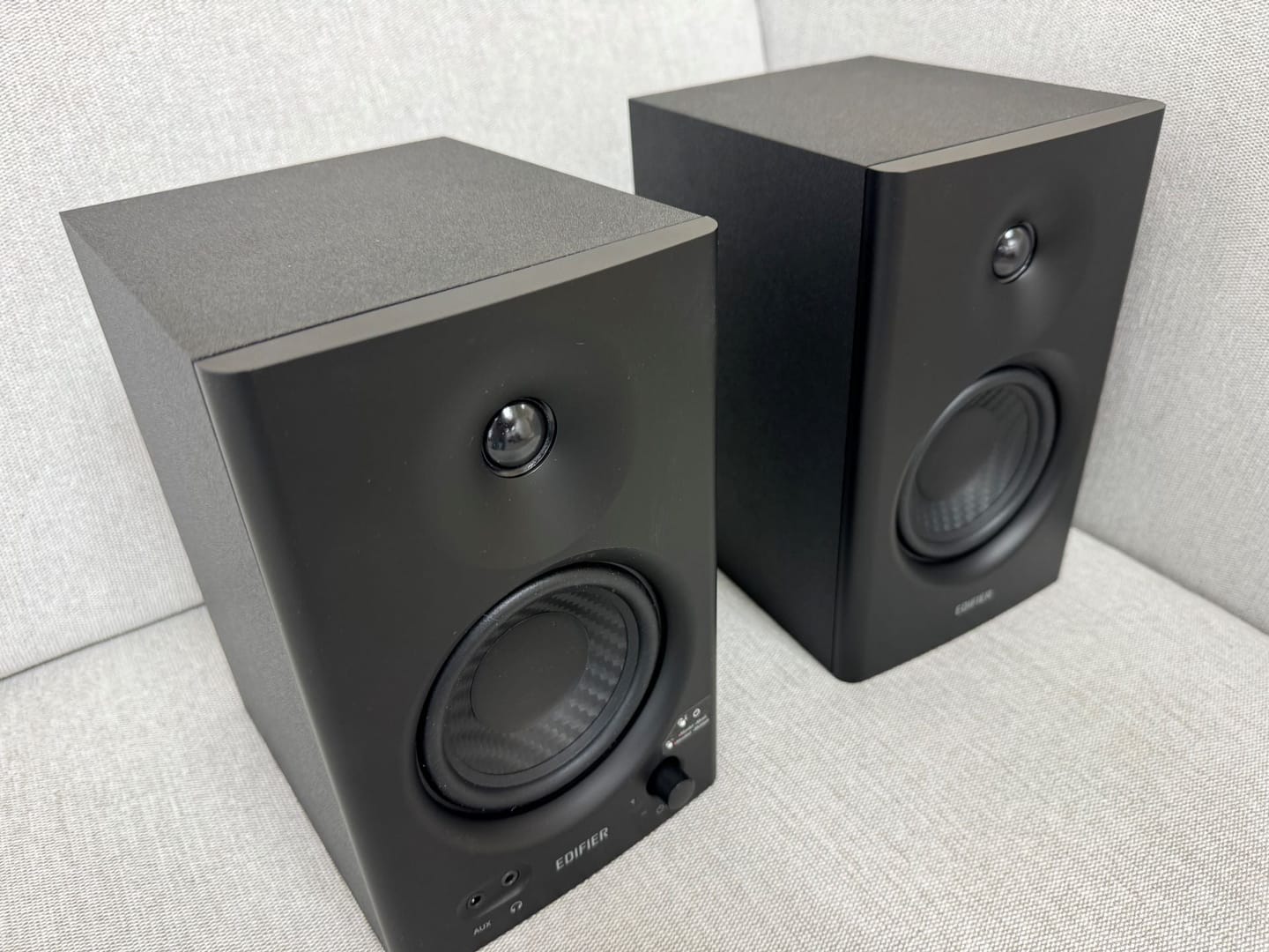 Customer photo review of MR4 Powered Studio Monitor