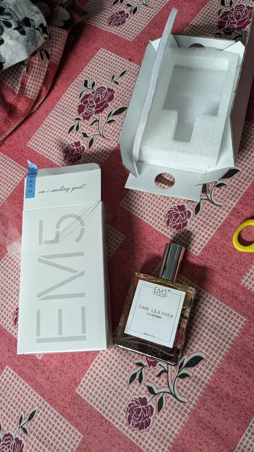 Customer photo review of EM5™ Omb Leather Unisex Perfume | Eau De Parfum Spray for Men & Women | Leather Animalic Earthy Fragrance Accords | Luxury Gift for Him / Her | Sizes Available: 50 ml / 15 ml