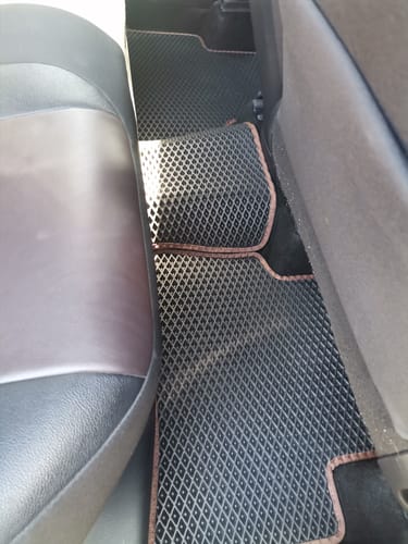 Customer photo review of Dywaniki samochodowe na zamówienie - Przód i tył