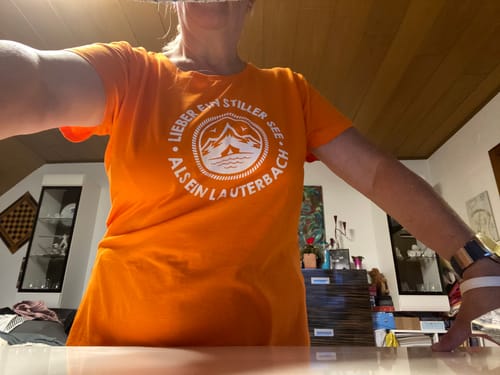 Customer photo review of PREMIUM SHIRT MÄDELS • LIEBER EIN STILLER SEE ALS EIN LAUTERBACH