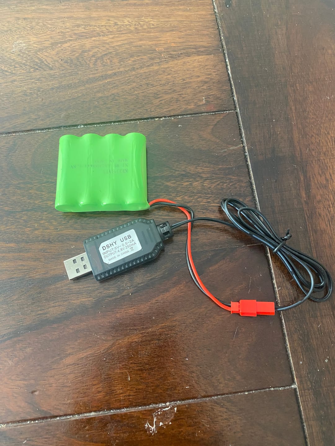 Customer photo review of 4,8V 2400mAh AA NiMH Ni-Mh Akkupack mit USB Ladegerät für ferngesteuertes Spielzeug