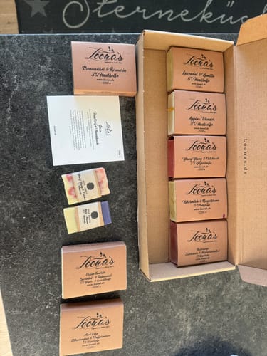 Customer photo review of Kokosmilch & Ringelblume Hand- & Körperseife (Milde Pflege - Weiche & gesunde Haut)