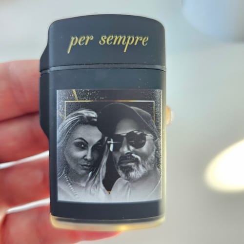 Customer photo review of Elektrisches Feuerzeug personalisiert mit eigenem Text und Foto