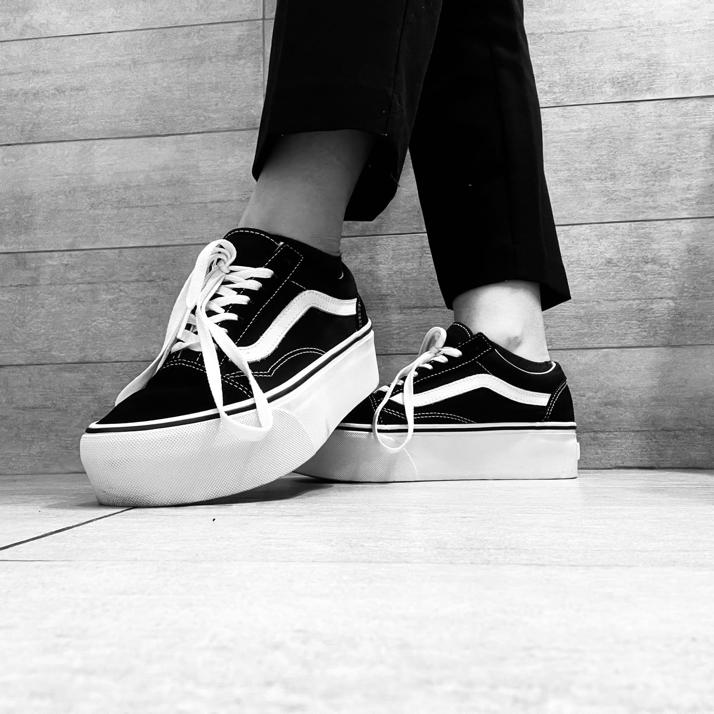 Customer photo review of Zapatilla Vans Old Skool Stackform Mujer Negro