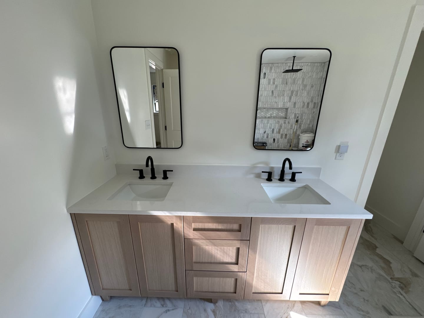 Customer photo review of Sidesplash, Arctic Trace Quartz