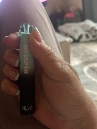 Customer photo review of Mr. Vapor Flex Disposable
