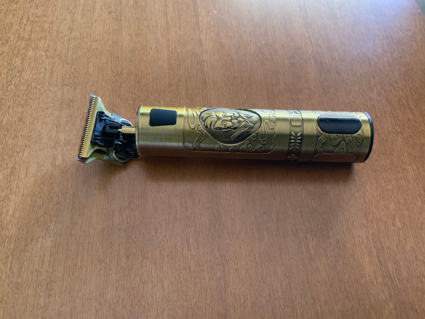 Customer photo review of Rasoio elettrico digitale con display integrato resistente all'acqua