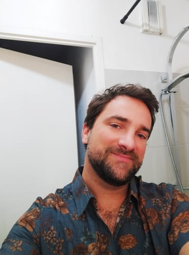 Customer photo review of Chemise à manches courtes de vacances d'été bleu vintage à fleurs rétro pour hommes