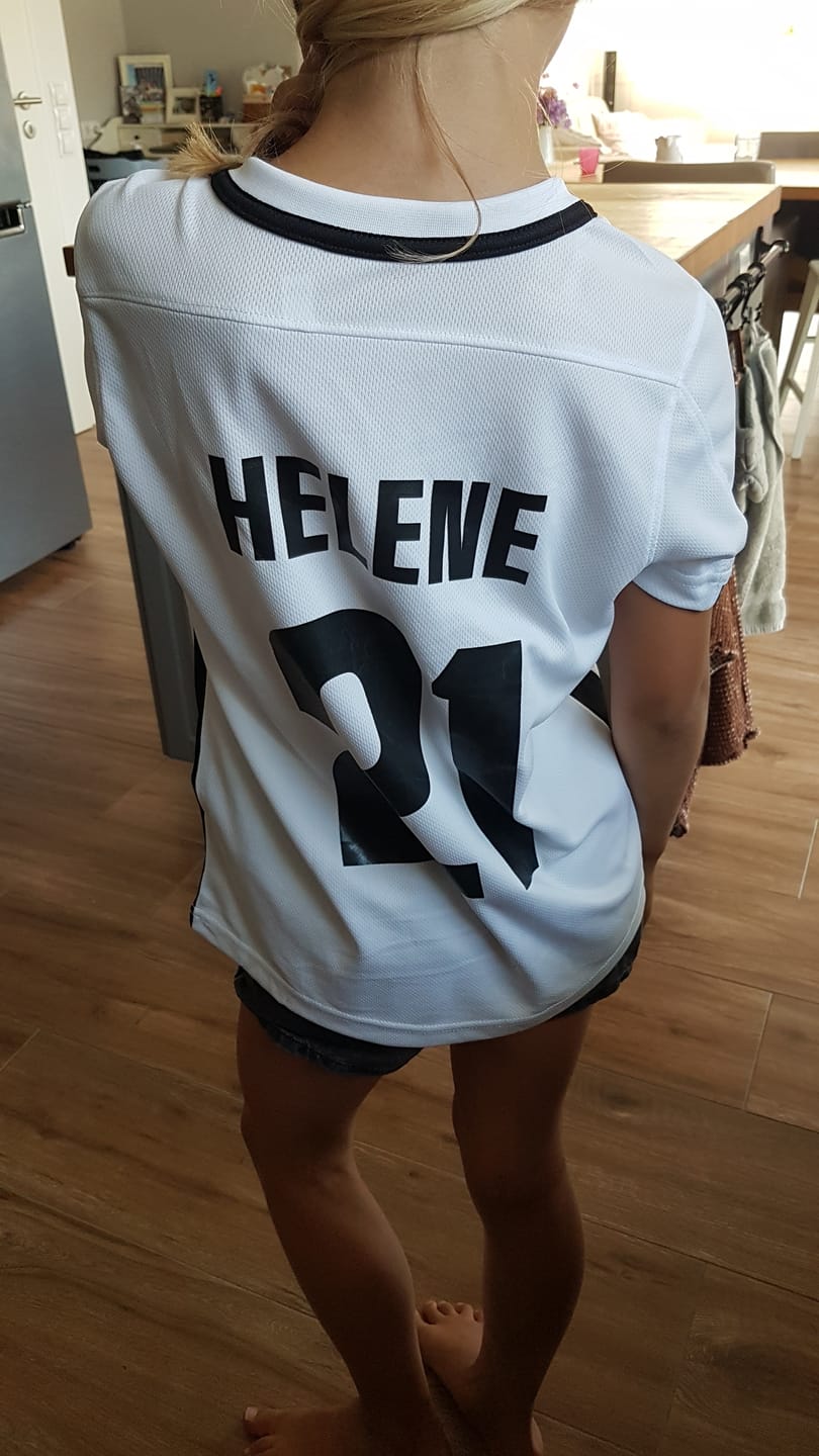 Customer photo review of Fußballfieber - Personalisiertes Kinder Trikot für Deutschland Fans zur Fussball EM 2024