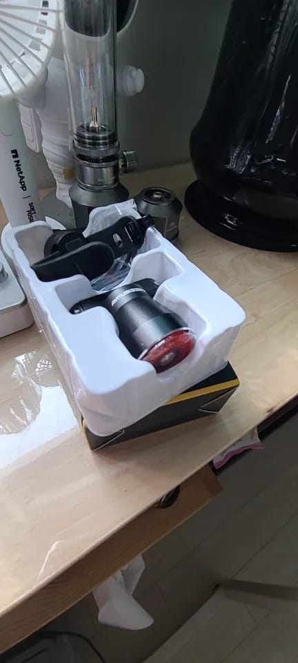 Customer photo review of NEW - Feu arrière pour Vélo avec Détecteur de freinage Brakey™ - 25,99€ - NEW