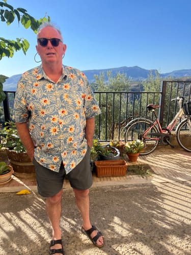 Customer photo review of Chemise à fleurs hawaïenne en coton rétro pour homme
