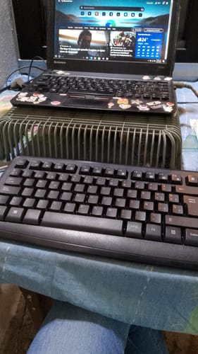 Customer photo review of Kit Teclado y Mouse Genius KM-8100 Inalambrico 2.4GHz USB, conecta 3 dispositivos de forma inalambrica, DPI 1000 Negro