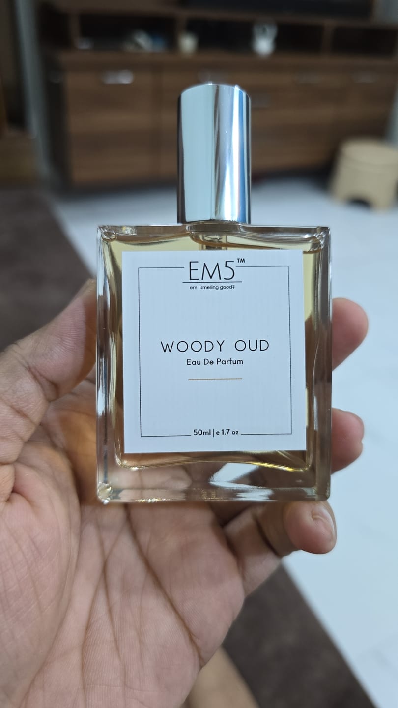 Customer photo review of EM5™ Woody Oud Unisex Perfume for Men & Women | Eau De Parfum Spray | Woody Oud Spicy Fragrance Accords | Luxury Gift for Him / Her | Sizes Available: 50 ml / 15 ml