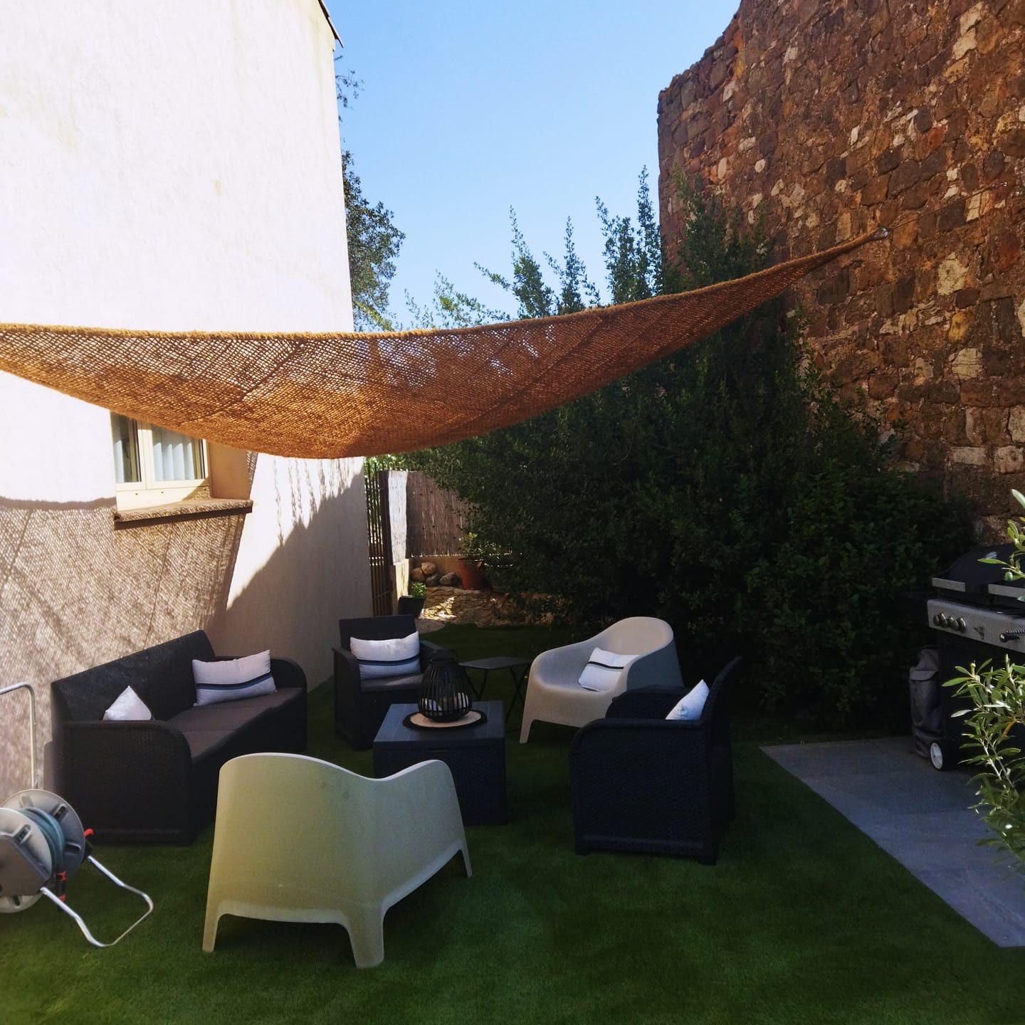 Customer photo review of Voile d'ombrage en fibre de coco - Avec Renforts