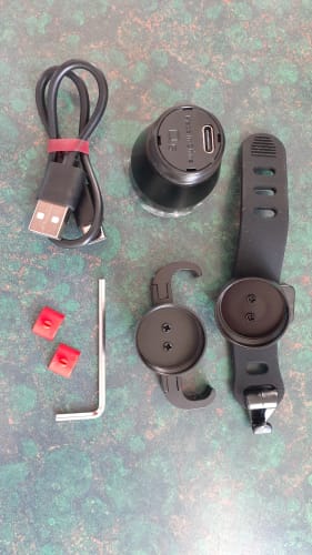 Customer photo review of NEW - Feu arrière pour Vélo avec Détecteur de freinage Brakey™ - 25,99€ - NEW