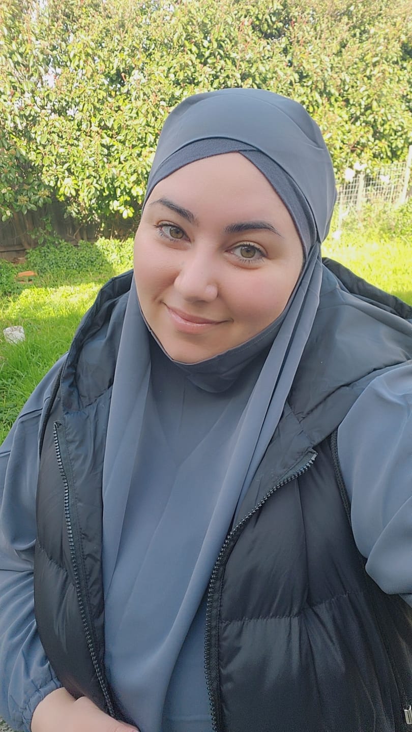 Customer photo review of Prayer Jilbab - Charcoal