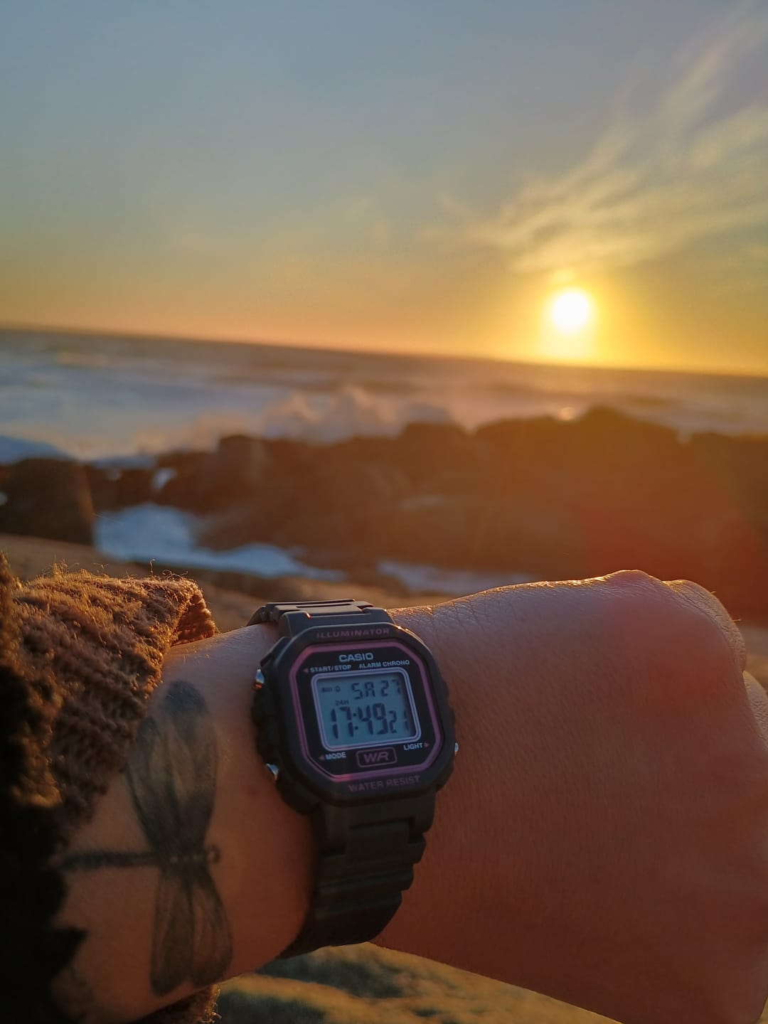 Customer photo review of Reloj Casio Vintage LA-20WH-8ADF Gris Rosado