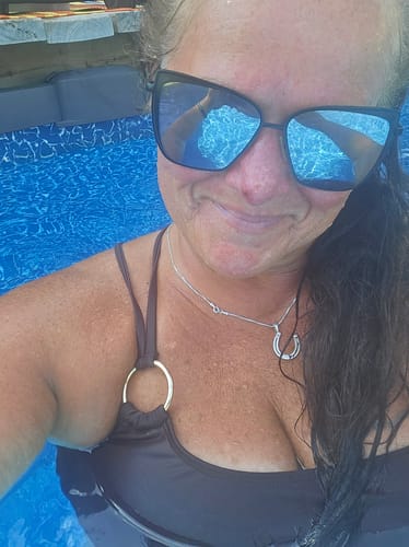 Customer photo review of Tan & Hydrate Bundle