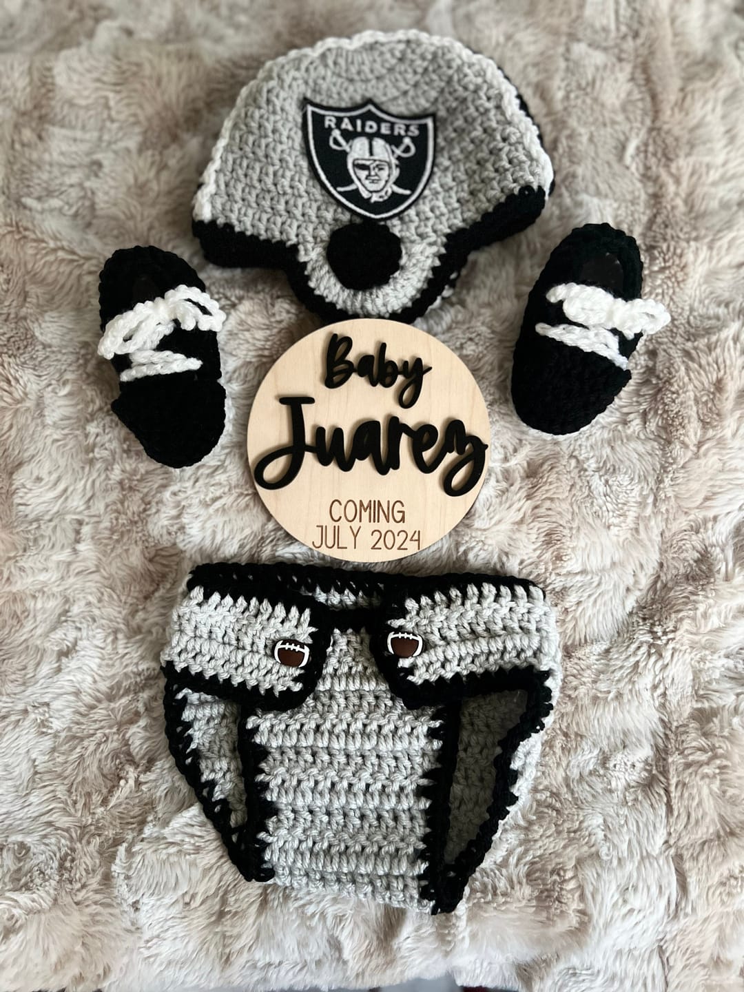 Customer photo review of Pregnancy Announcement Sign