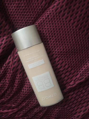 Customer photo review of O.TWO.O BEAUTY SKIN NUDE EFFECT BB CREAM
