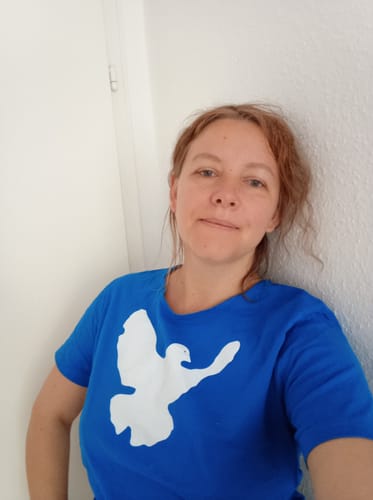 Customer photo review of PREMIUM SHIRT BUBEN • FRIEDENSBEWEGUNG / FRIEDENSTAUBE