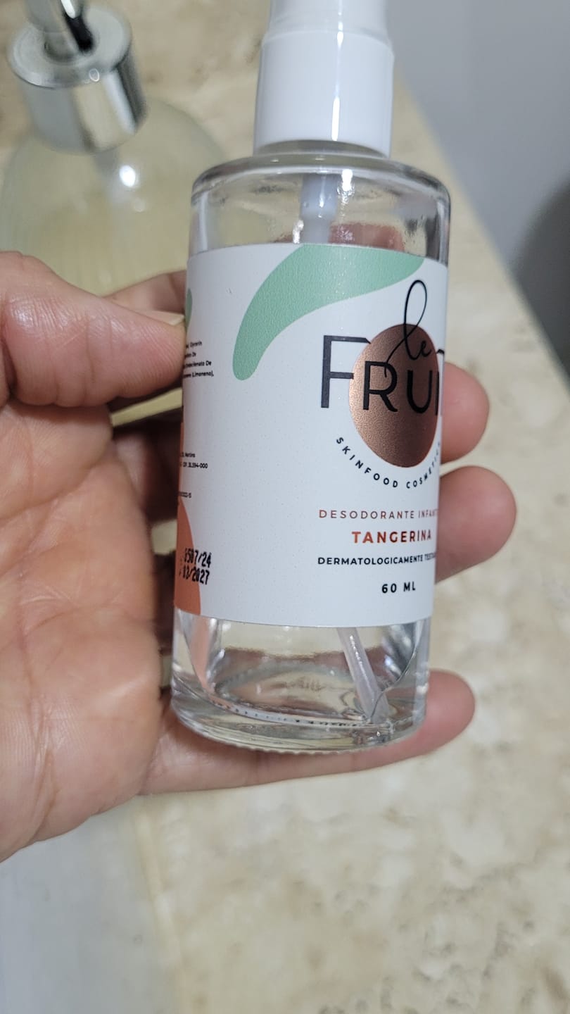 Customer photo review of Desodorante Diário Teen