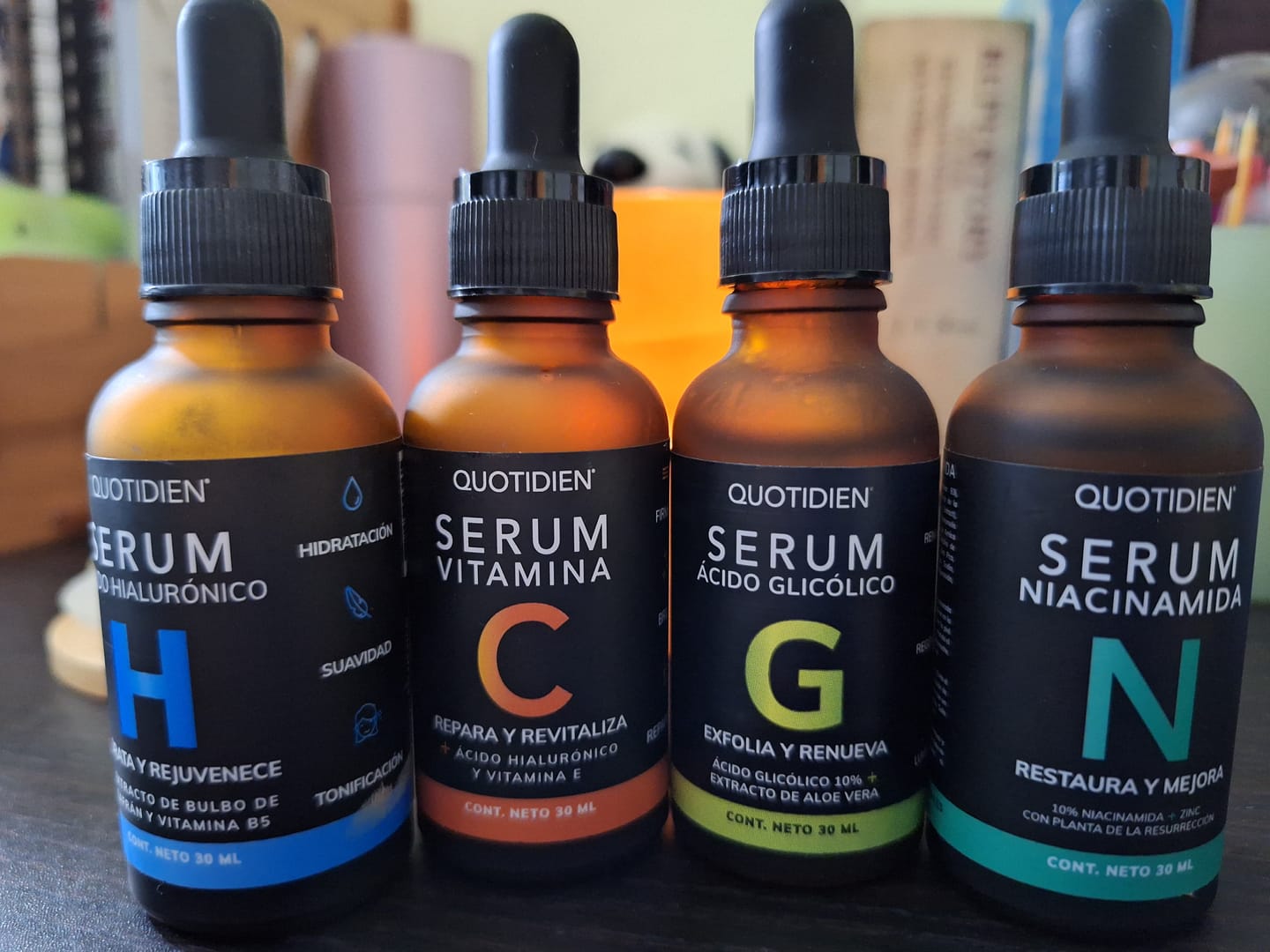 Customer photo review of NUEVO: Kit Los 4 Fantásticos (44% OFF) - Serum de Vitamina C 30ml + Serum de Niacinamida 30ml + Serum Ácido Glicólico 30ml + Serum de Ácido Hialurónico 30ml