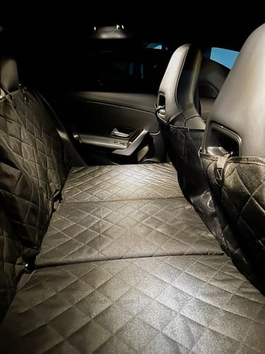 Customer photo review of DogLemi 多樂米 汽車後座延長寵物墊 後座硬式延長橋 黑色