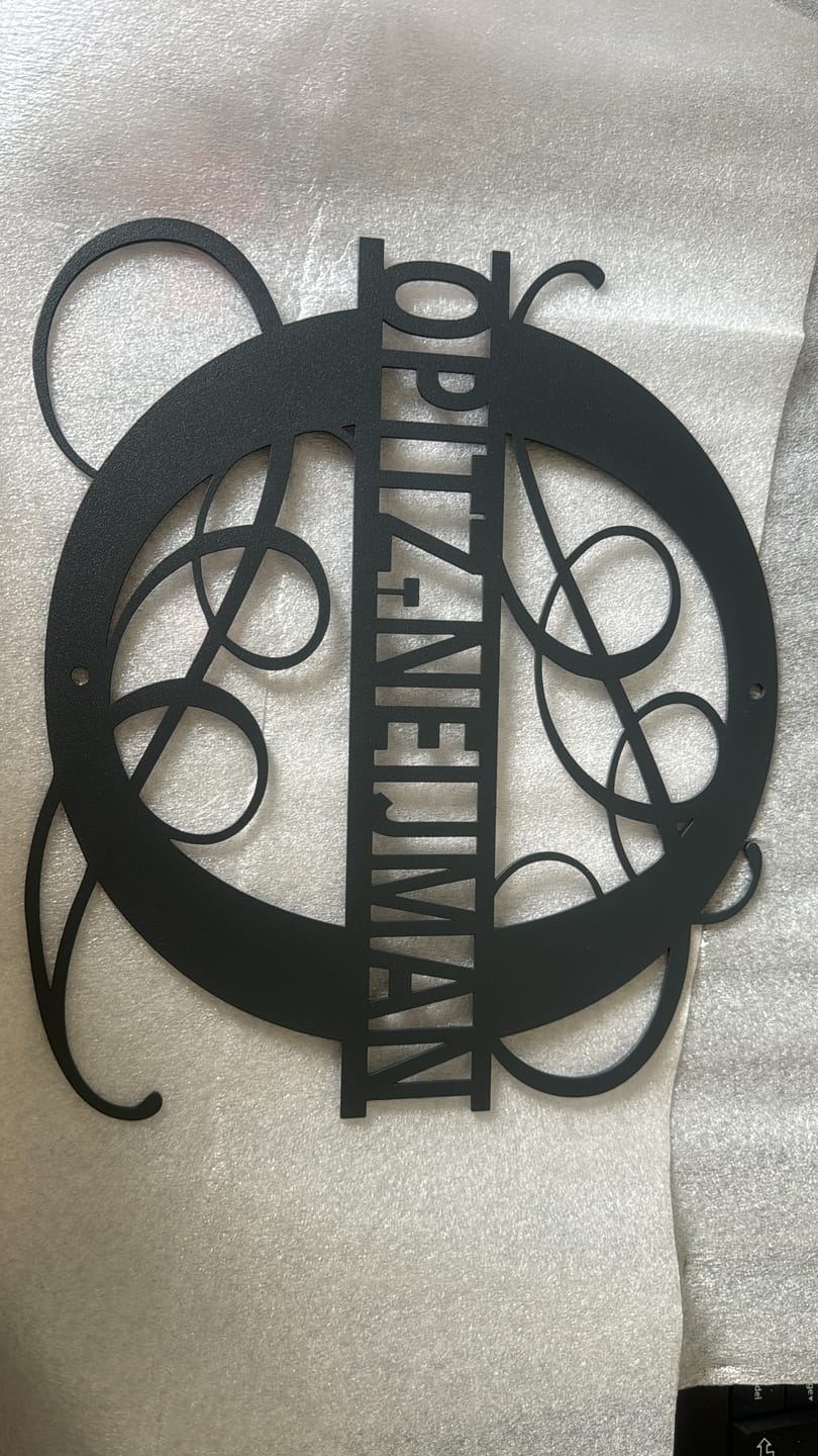 Customer photo review of Großes Namens-Monogramm (personalisierbar)