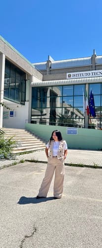 Customer photo review of Tailleur Anita ( Pantalone + Giacca Crop) - Beige