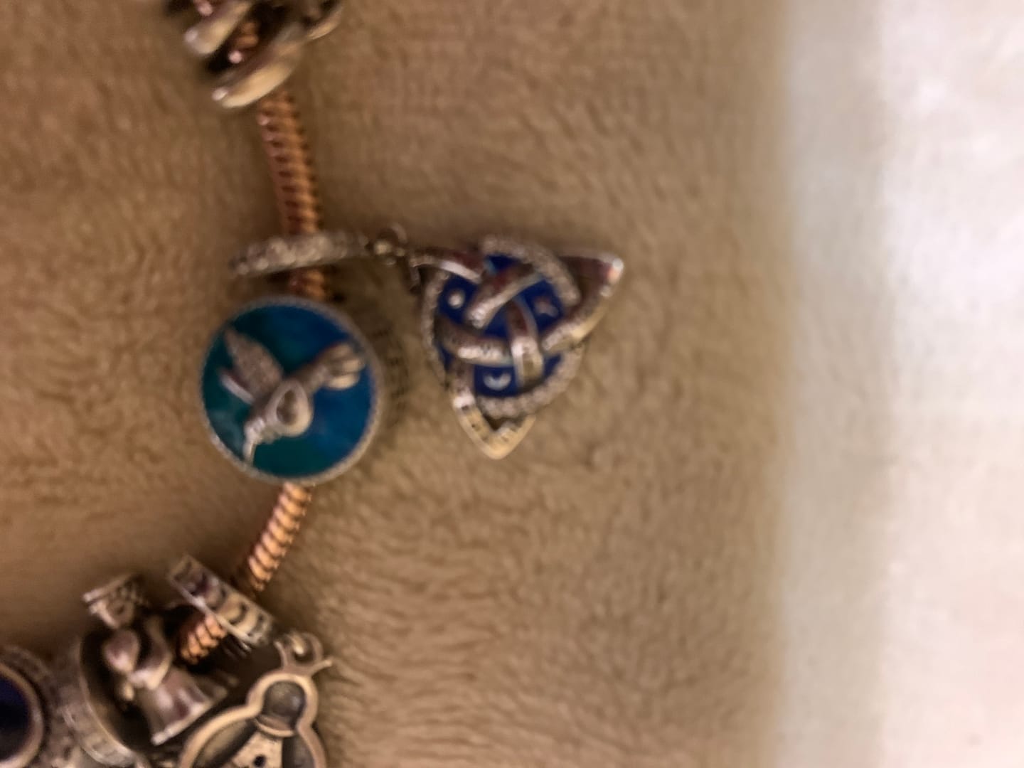 Customer photo review of Charm Nudo Celta de Astrologia