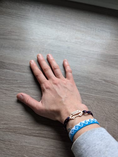 Customer photo review of Bracelet Van Personnalisé