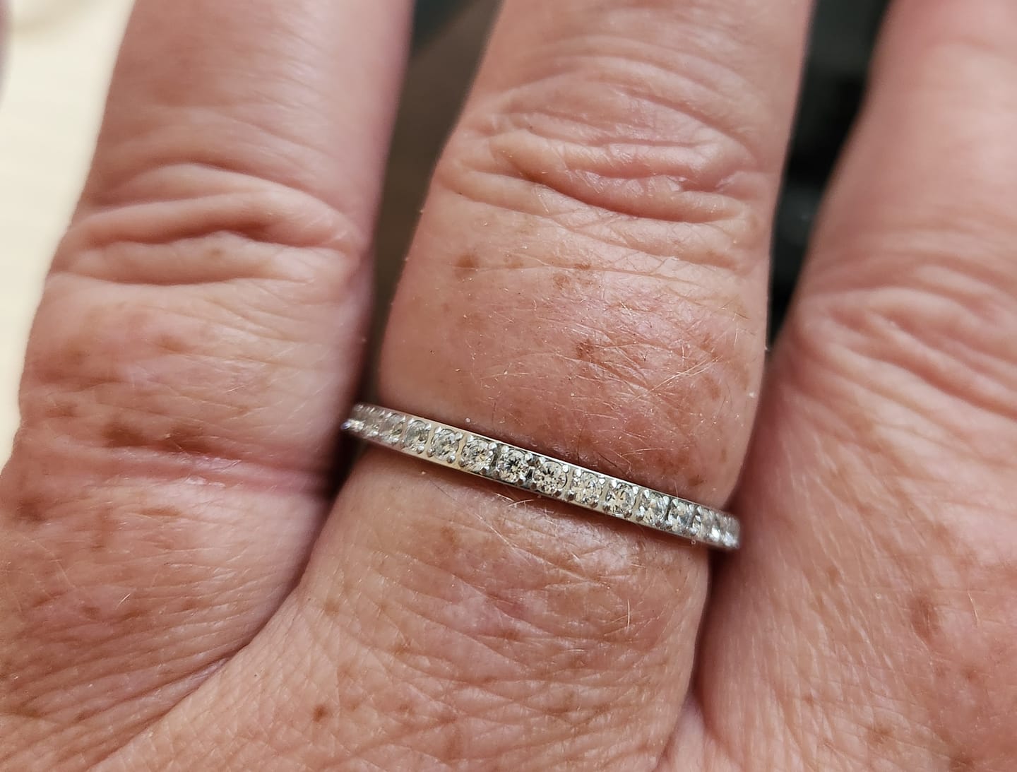 Customer photo review of White Gold 2mm Full Glitz Ring