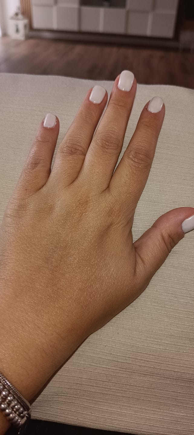 Customer photo review of Smalto Semipermanente LCI -  Bianco panna