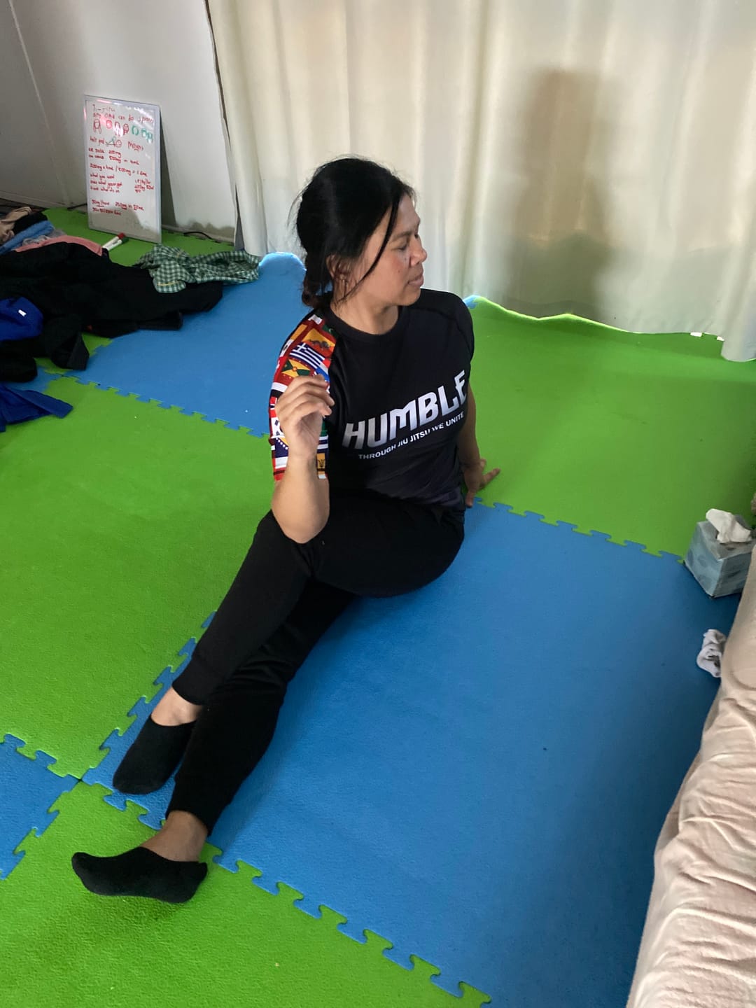 Customer photo review of Unite Rash guard