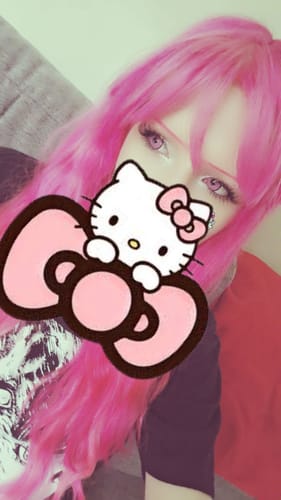 Customer photo review of Kat Anime Cloud Rim Pink Contact Lenses