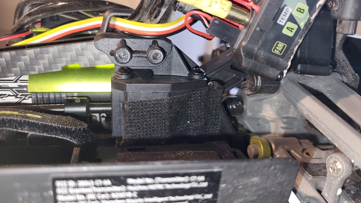 Customer photo review of Aluminum Servo Saver For RZ001