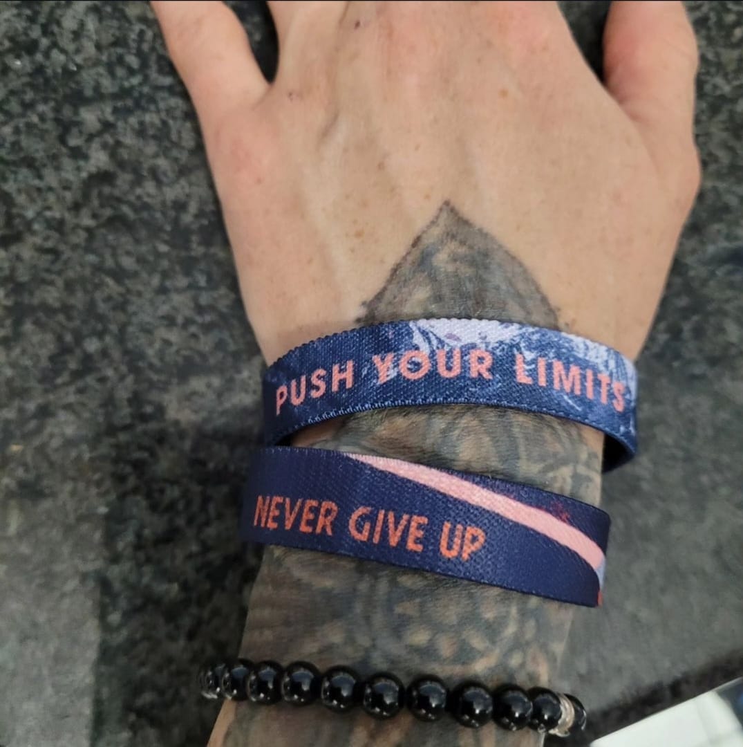 Customer photo review of Push Your Limits - Elastisches Armband