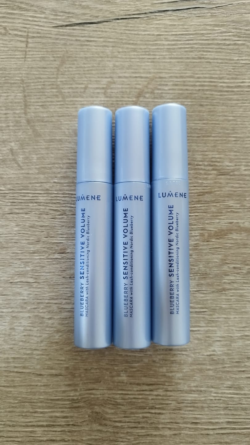 Customer photo review of Спирала за чувствителни очи „Супер oбем и дължина“ Lumene Blueberry Sensitive Volume Mascara