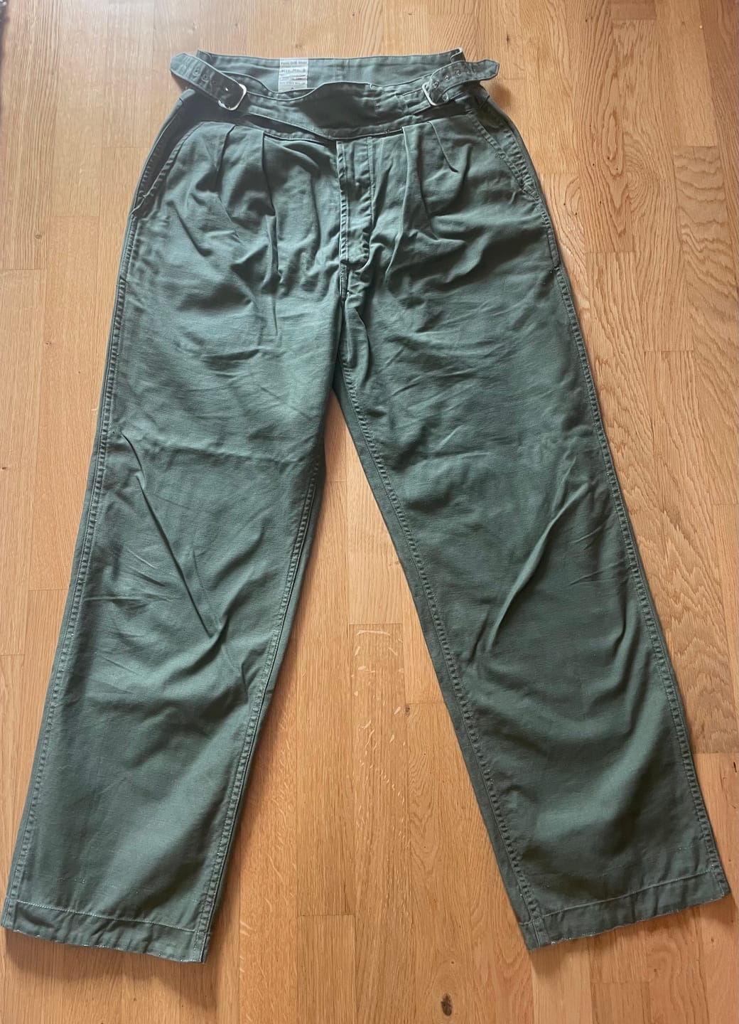 Customer photo review of British Army Gurkha Bermuda Pants - Olive