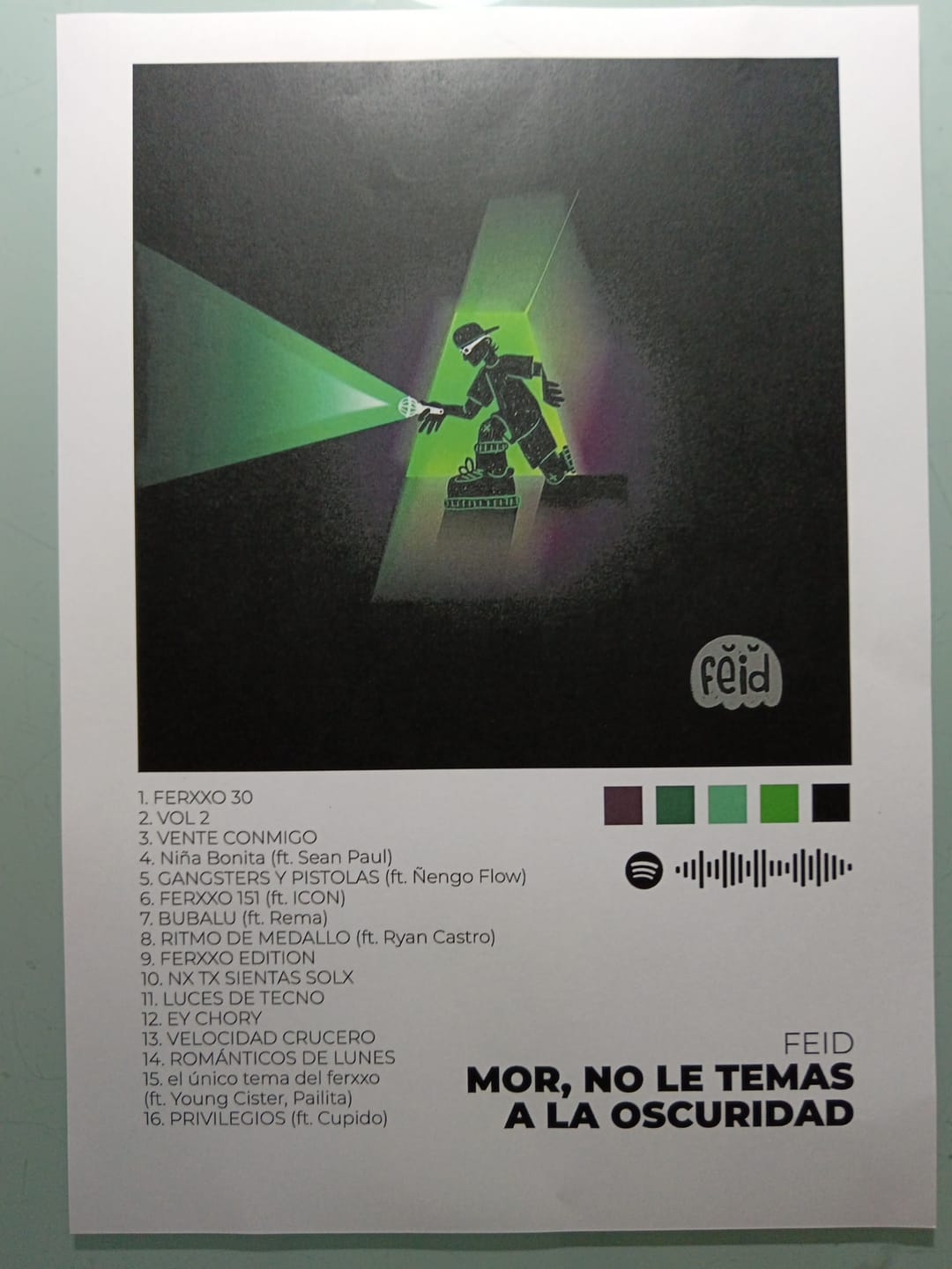 Customer photo review of MOR, No le temas a la oscuridad