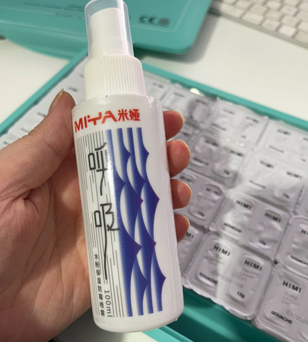 Customer photo review of Himi - Spray Protector Antihongos e Hidratador Para Gouache y Acrílicos 100 ml