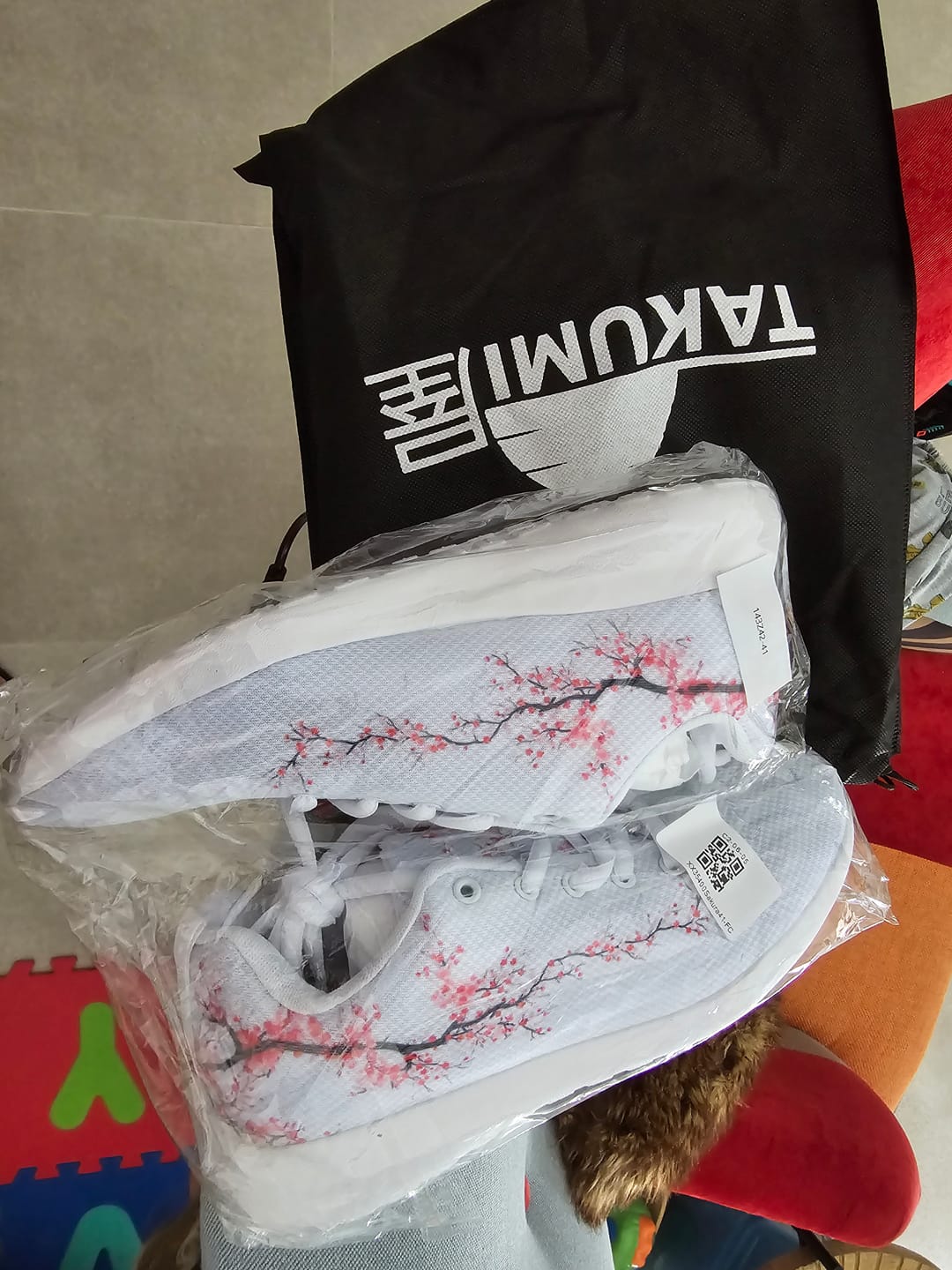 Customer photo review of Sneakers Sakura