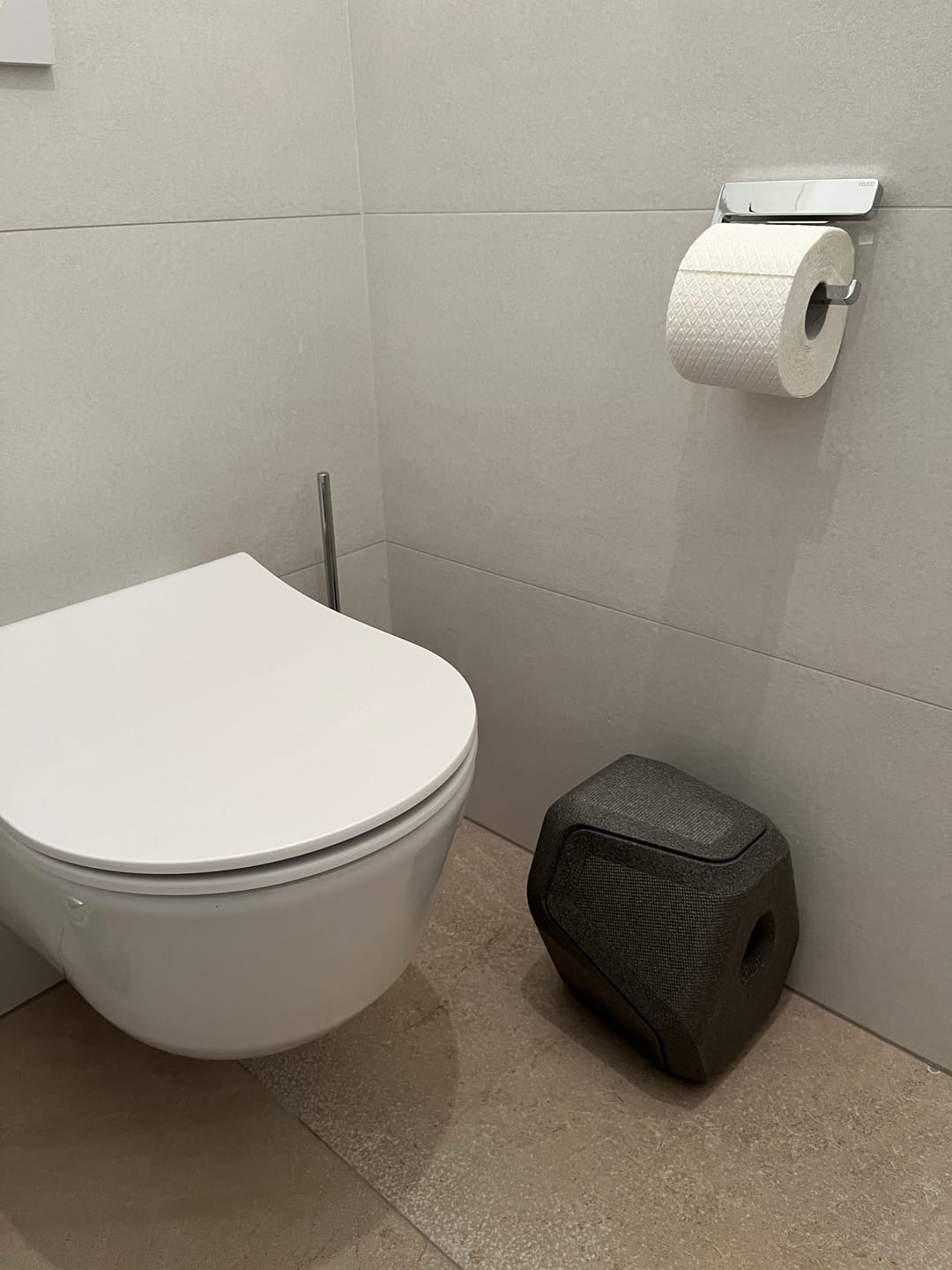 Customer photo review of stuul® Toilet Stool | The Poop Stool - Made in Germany (Classic Collection)